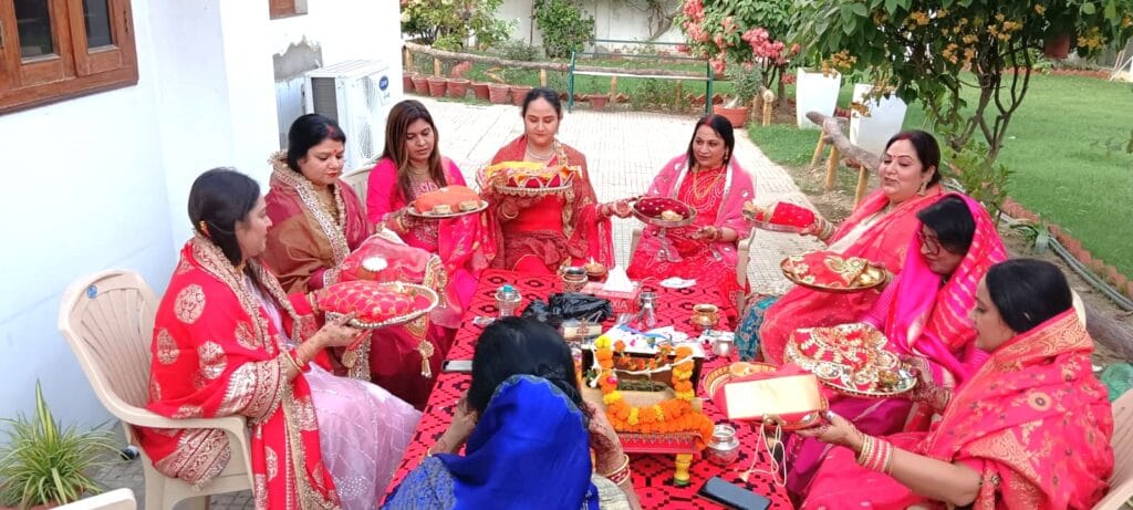 Karwa Chauth 2024: पति की लंबी उम्र और सुखद जीवन के लिए सुहागरात का विशेष व्रत