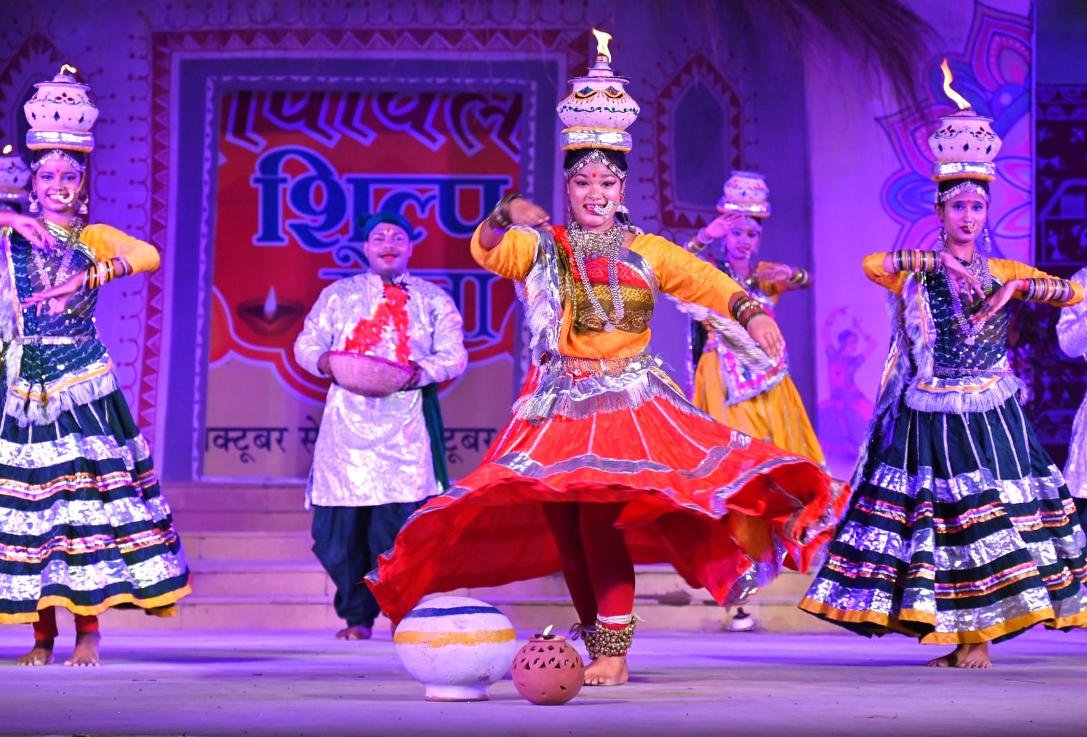 उत्तर मध्य क्षेत्र सांस्कृतिक केंद्र में कजरी, भजन और ढेढ़िया नृत्य ने दर्शकों का मन मोहा।