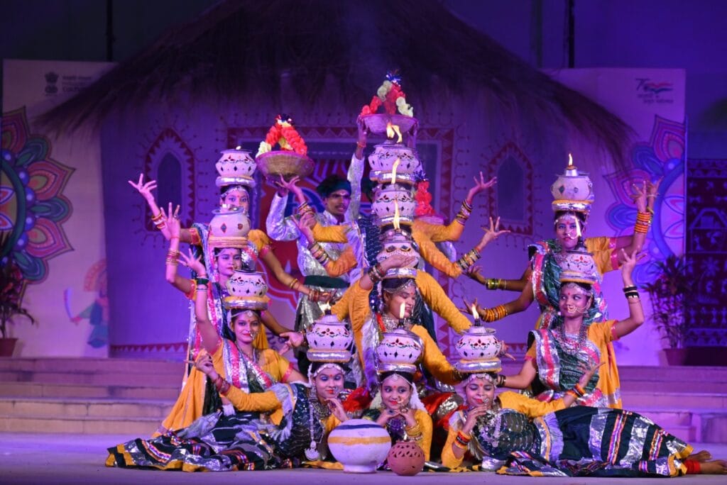 ढेढ़िया लोकनृत्य