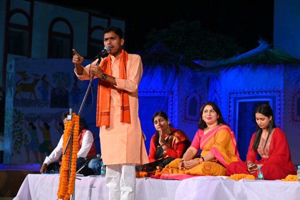 (NCZCC) के मुक्ताकाशी मंच पर बही काव्य की रसधारा