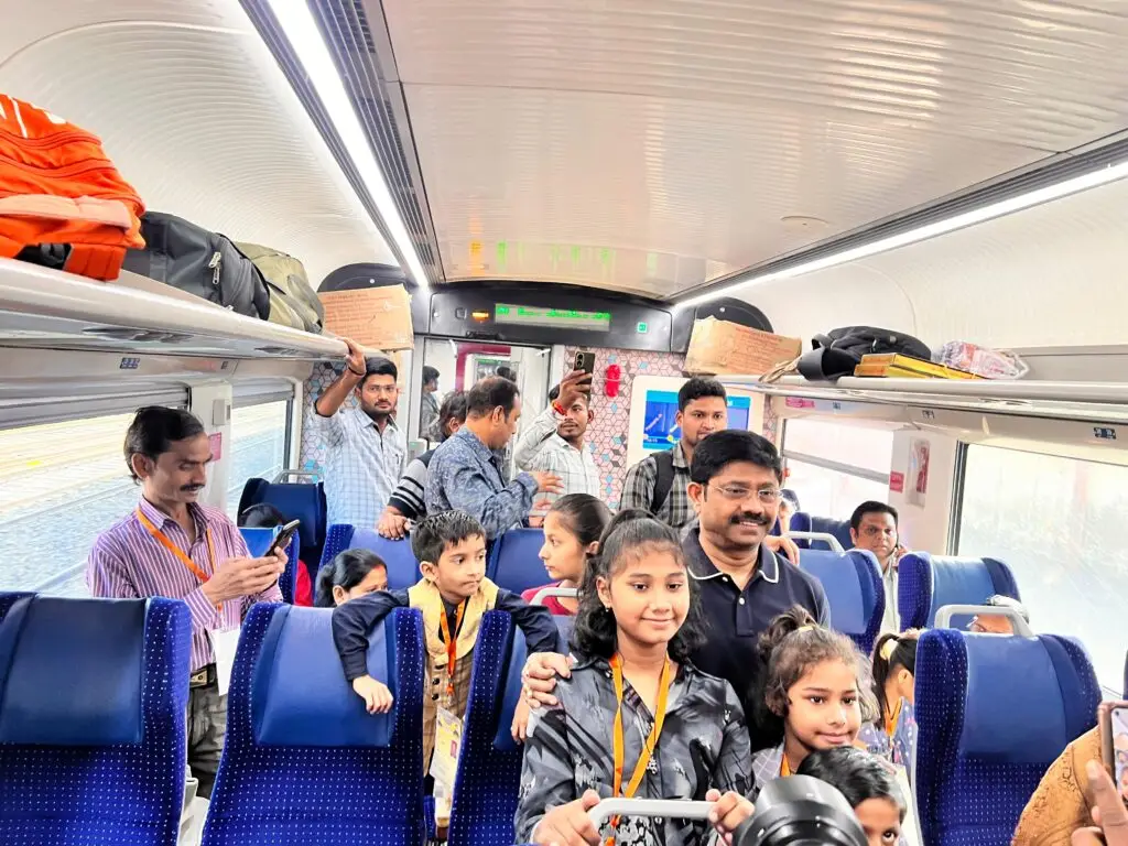 बच्चों के चेहरे की खुशी और उनका आनंद ही हमारी संतुष्टि और पूंजी है।