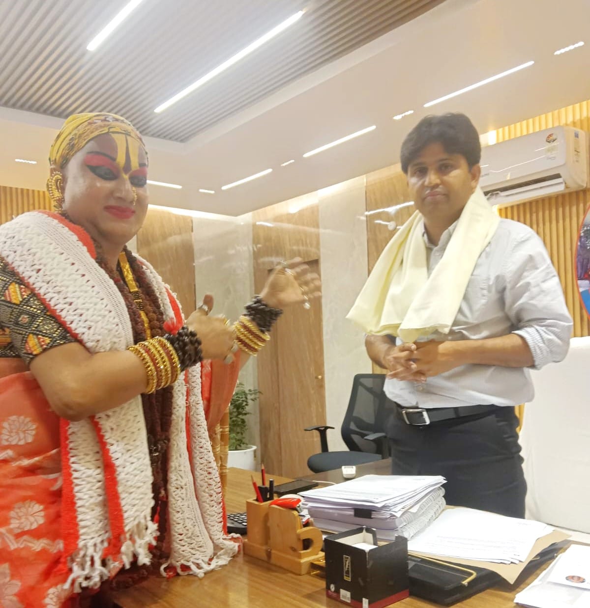 महामंडलेश्वर हिमांगी सखी मां ने महाकुंभ 2025 शिविर के लिए मांगी जमीन, शिष्य करेंगे कल्पवास