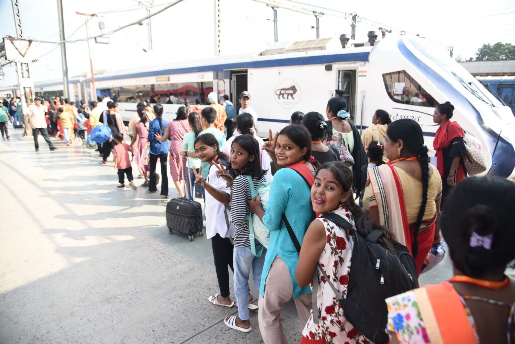 वंदे भारत एक्सप्रेस की पहली यात्रा का अनुभव