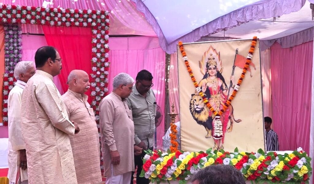 परिवार ही संस्कारों की पाठशाला: संयुक्त परिवार का महत्व