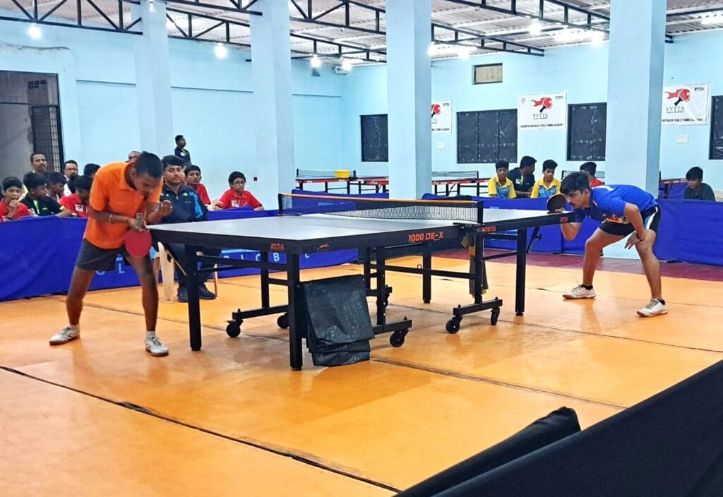 रोटरी टेबल टेनिस चैंपियनशिप 2024 पुरुष वर्ग में कड़ा मुकाबला देखने को मिला