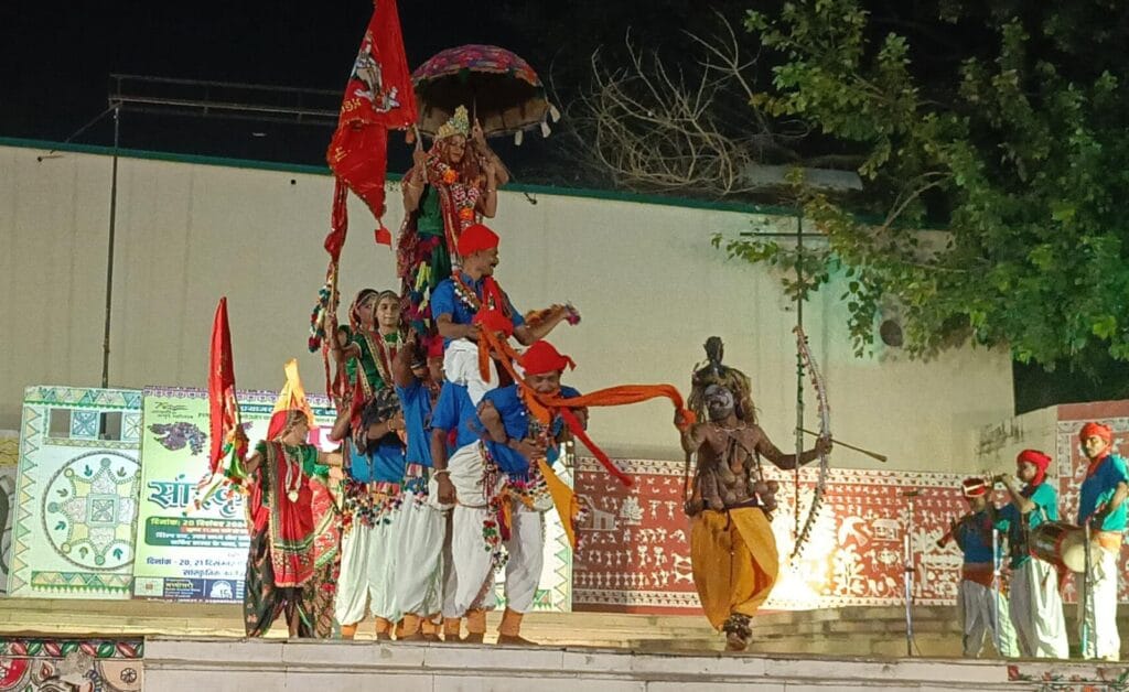 गुजरात हस्तशिल्प उत्सव 2024 प्रयागराज में महाकुंभ के अवसर पर भव्य शुभारंभ