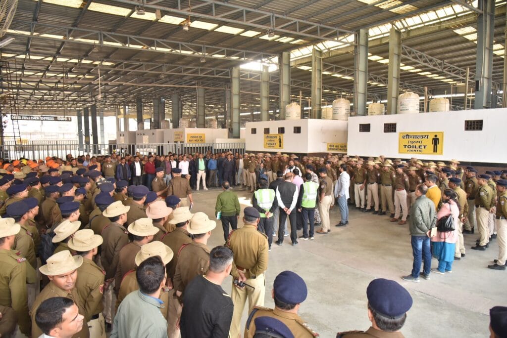 महाकुंभ मेला 2025 के लिए प्रयागराज जंक्शन पर मॉक ड्रिल आयोजित