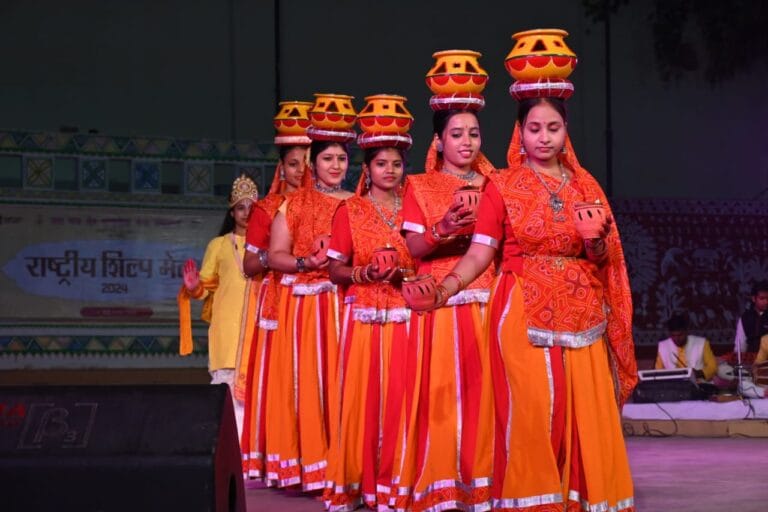राष्ट्रीय शिल्प मेला 2024 का समापन कला और संस्कृति के रंग में सराबोर प्रयागराज