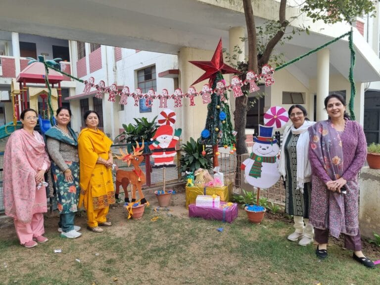 Christmas celebrated in Tagore Public School!टैगोर पब्लिक स्कूल में मना क्रिसमस का जश्न!
