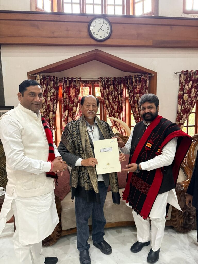 महाकुंभ-2025 का संदेश: नागालैंड मुख्यमंत्री को दिया निमंत्रण