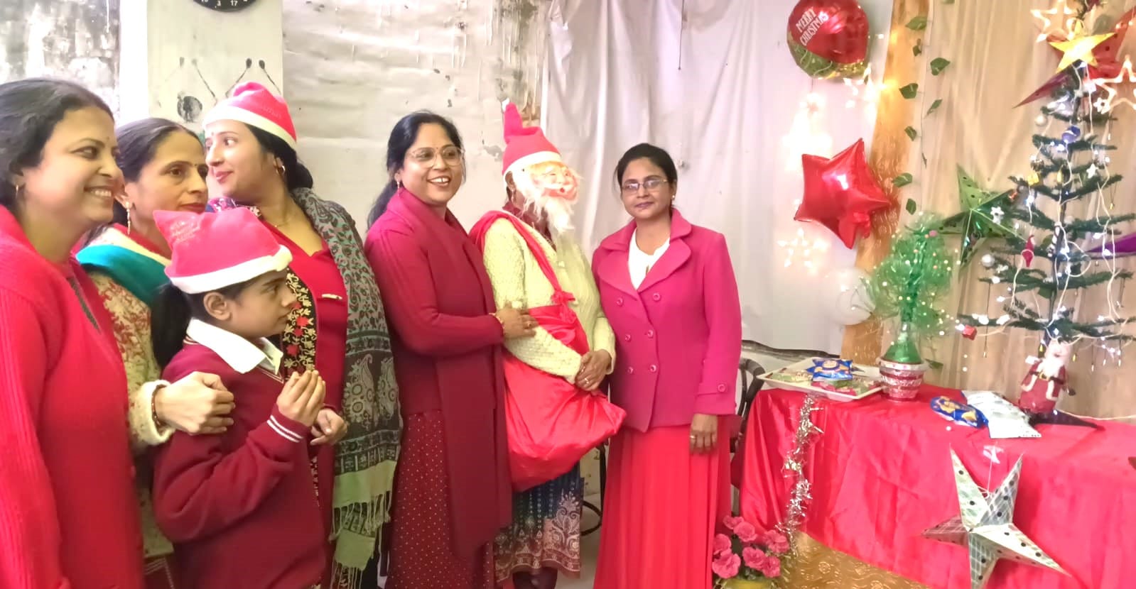 भाविनी वेलफेयर सोसाइटी (भाविनी डे केयर) में स्पेशल बच्चों के लिए "क्रिसमस डे" मनाया गया!