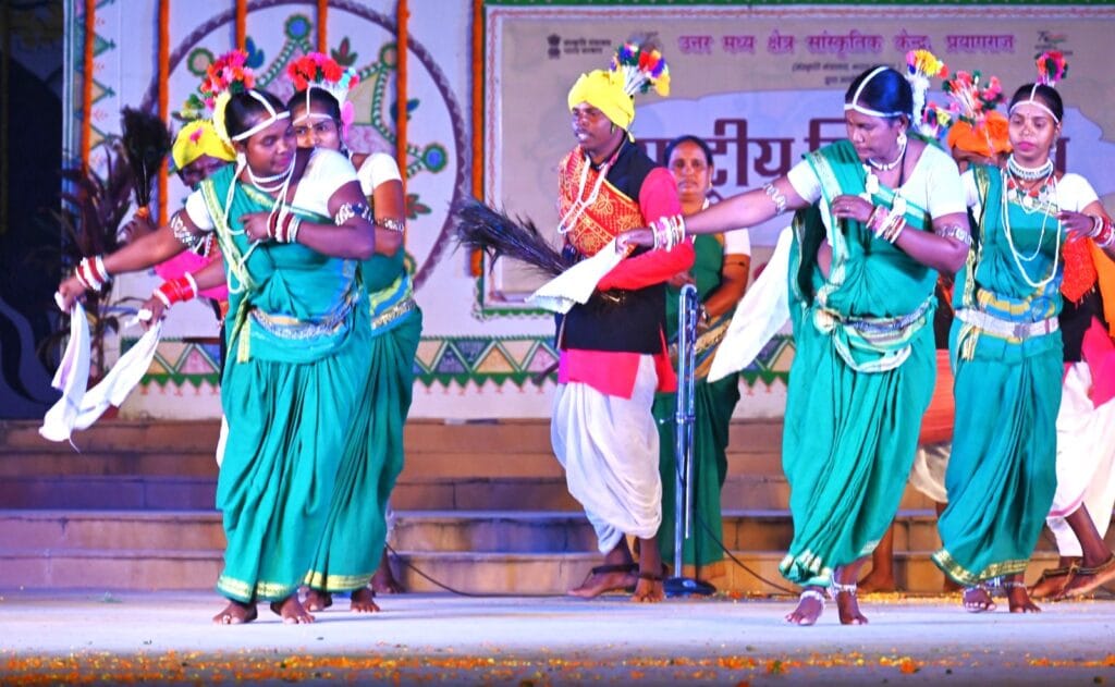 शिल्प मेला 2024 लोकनृत्य और सांस्कृतिक कार्यक्रमों का अनूठा संगम।