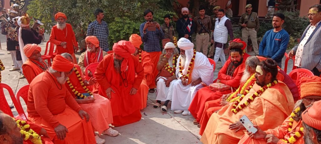 सर्वसम्मति से निर्वाचित हुए निर्वाण रामनौमी दास महाराज