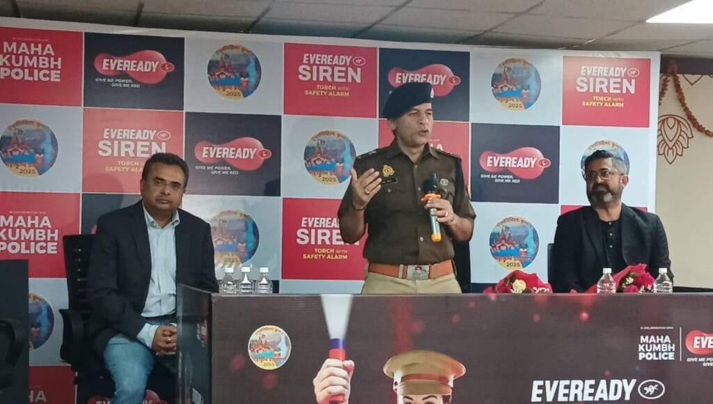 एवरैडी सायरन टॉर्च ने ऑन-ग्राउंड महाकुंभ पुलिस कर्मियों को बनाया सशक्त