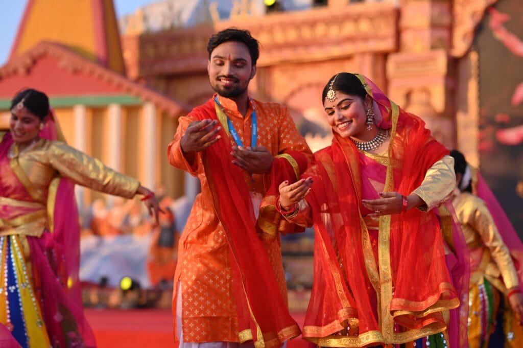 गंगा पंडाल में शास्त्रीय और लोक कला का जादू: महाकुंभ 2025