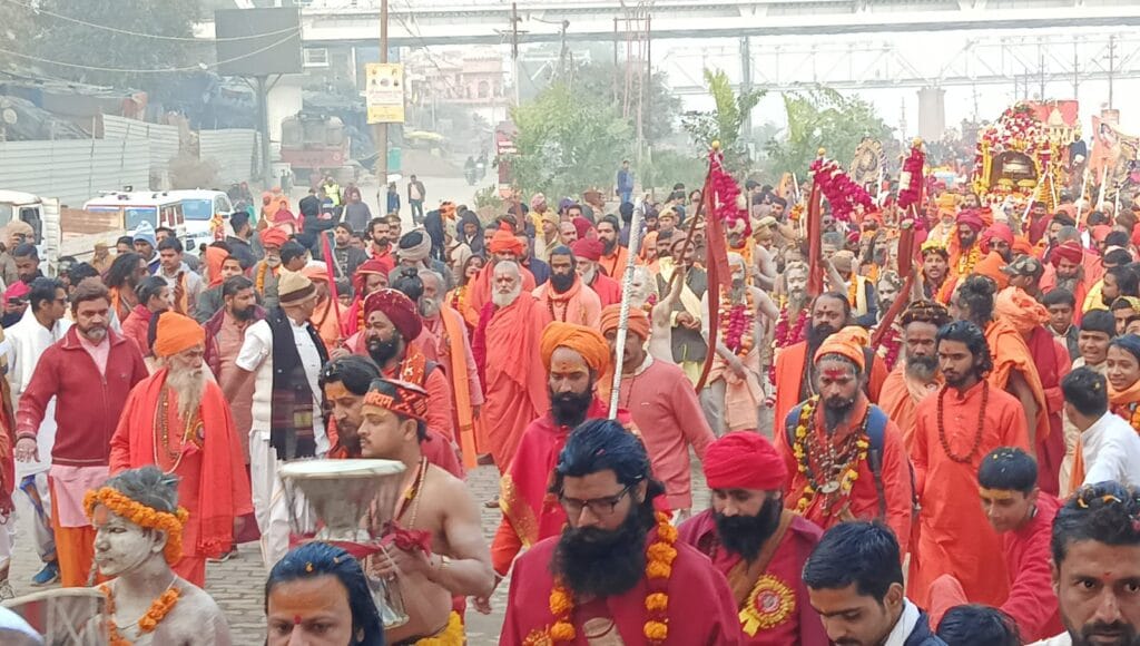 निरंजनी अखाड़े की भव्य पेशवाई एक नजर