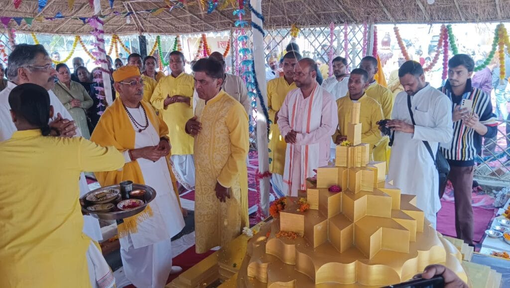 महाकुंभ 2025 में सुधांशु जी महाराज का आध्यात्मिक शिविर