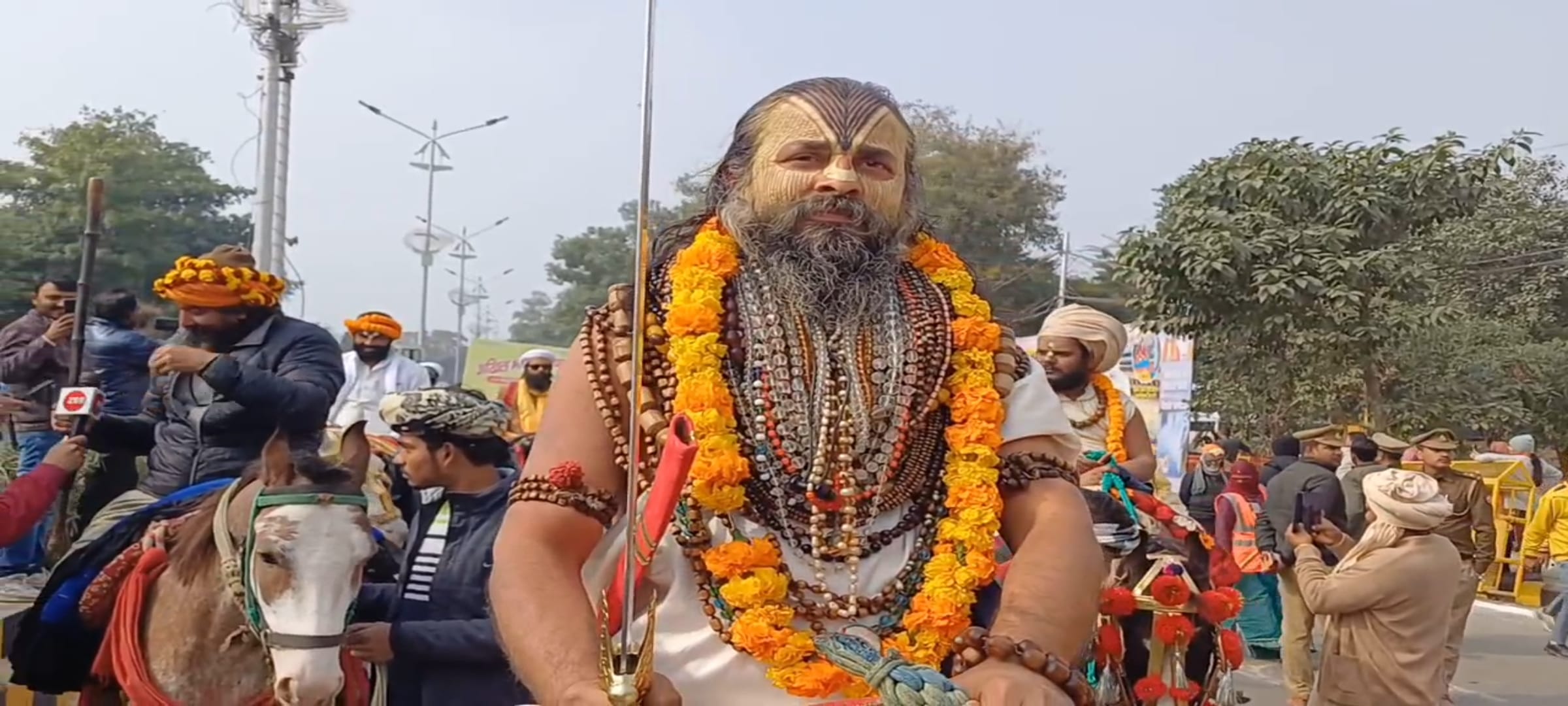 महाकुम्भ 2025 वैष्णव अखाड़ों का भव्य छावनी प्रवेश