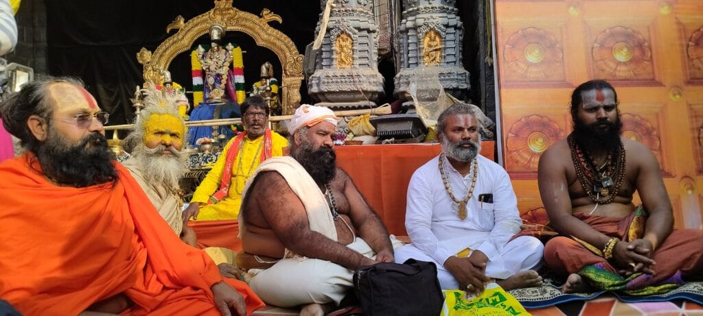 महामंडलेश्वरों ने की अमृत स्नान की तैयारियों पर चर्चा!