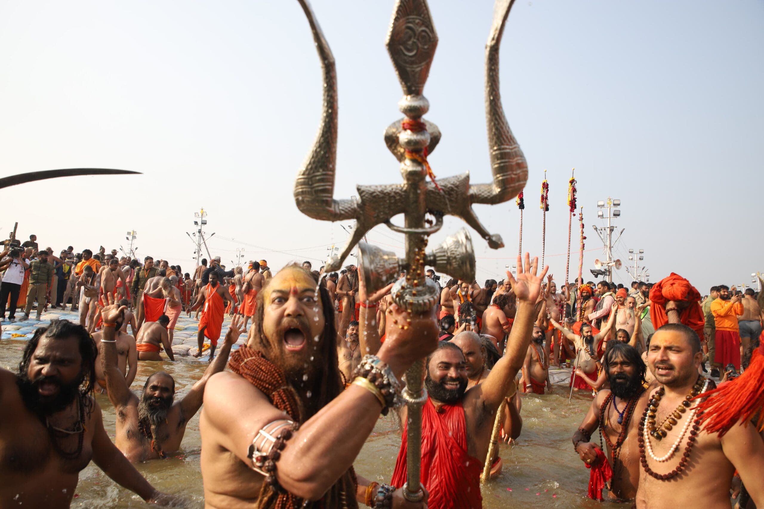 मौनी अमावस्या का अमृत स्नान संपन्न13 अखाड़ों ने सादगी से लगाई पुण्य डुबकी