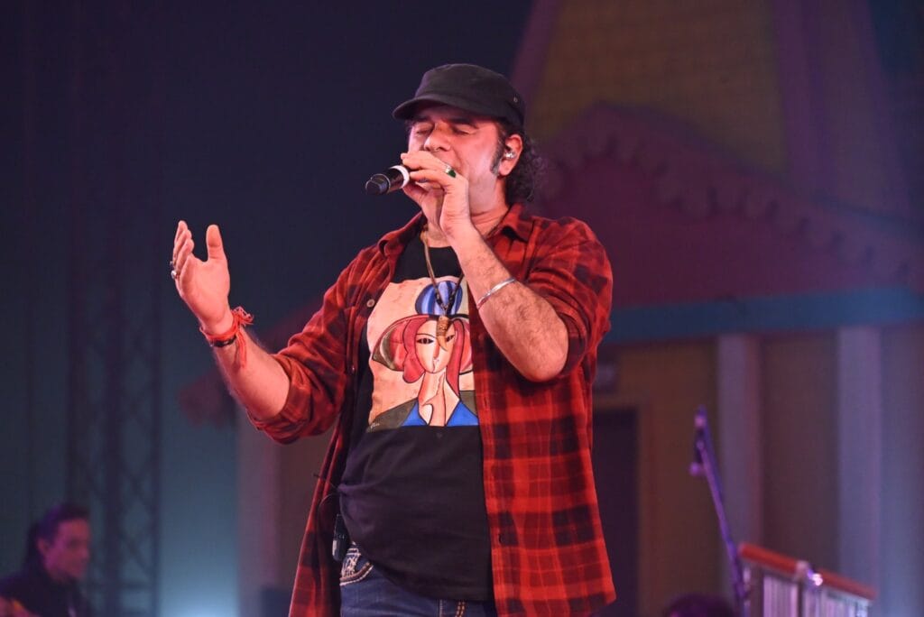 Mohit Chauhan live performance
