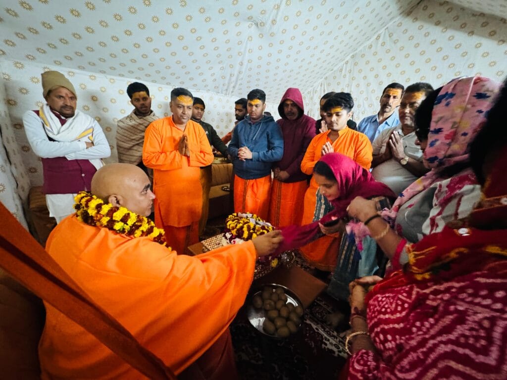 शंकराचार्य अधोक्षजानंद देवतीर्थ का पीठारोहण उत्सव शुरू