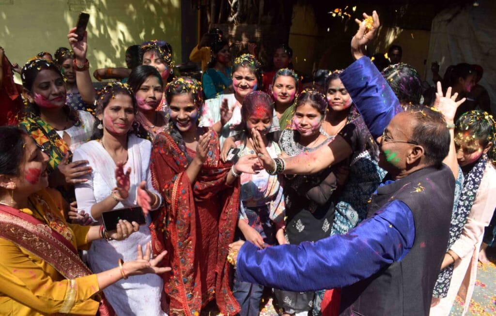 फूलों की होली